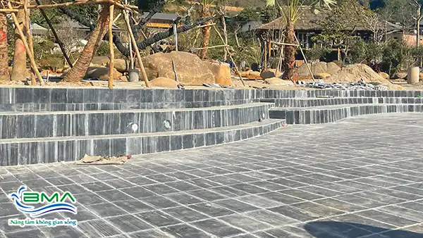 Thi Công Bể Bơi Bê Tông Chuẩn Kỹ Thuật, Bền Đẹp Theo Thời Gian 11 Hoàn thiện bề mặt bể